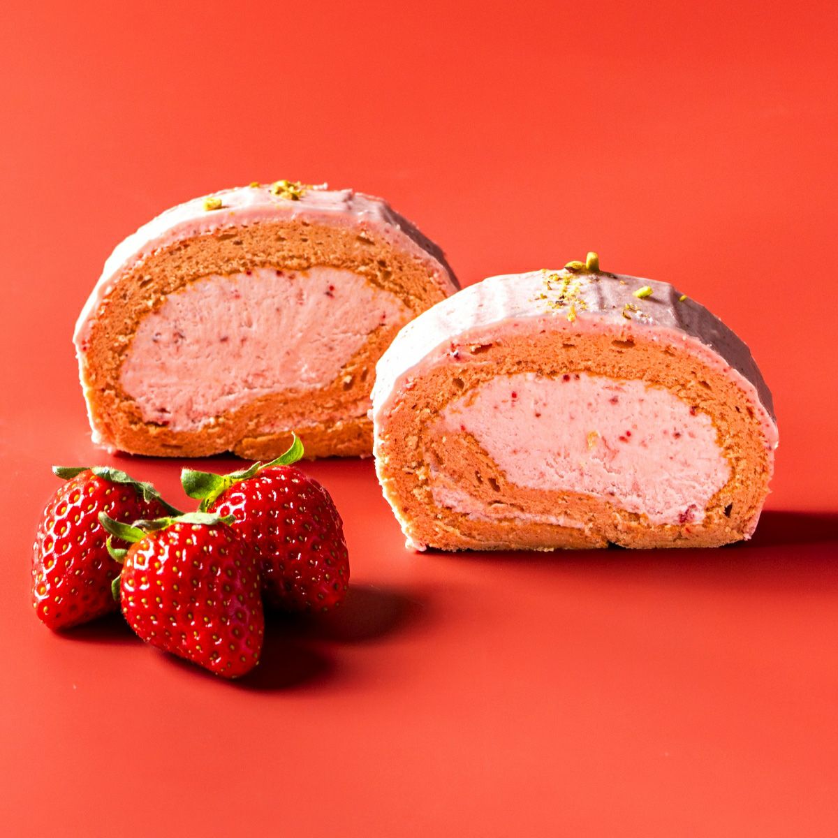 古都華苺のロールケーキ | どら焼きギフト専門店 KOTONOWA-古都乃和-